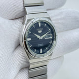 Vintage Seiko 5 - Automatic Watch Day/Date Stainless Steel Japan Made