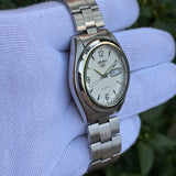 Vintage Seiko 5 Automatic White Dial — 21 Jewels (7S26)