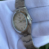 Vintage Seiko 5 Automatic White Dial — 21 Jewels (7S26)