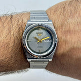 Rare Vintage Seiko 5 - Automatic Men's Watch 23 Jewels Japan Made.